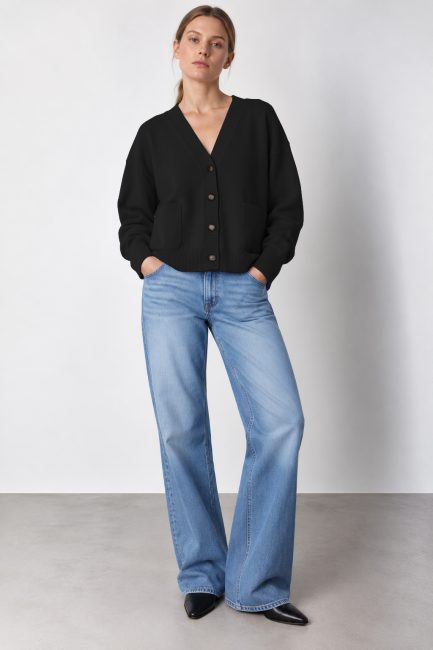 CARDIGAN CON BOTTONI E TASCHE APPLICATE Nero